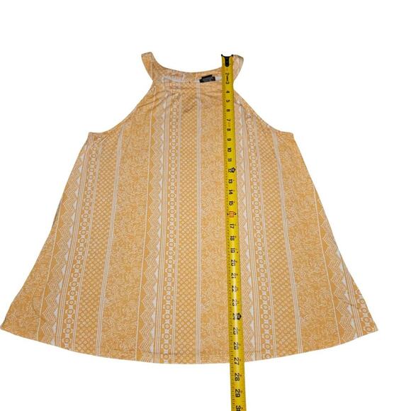 Torrid Womens size 0X Butter Yellow Paisley Trapeze Bandana Print Tank Western - Picture 4 of 5